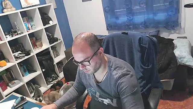 ravingr4d4 online show from 11-05-25, 09:12