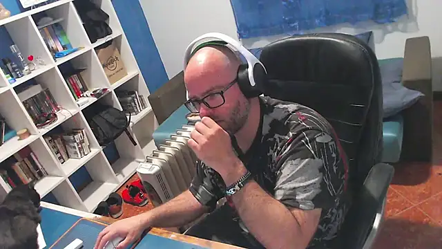 ravingr4d4 online show from 04-11-26, 09:07