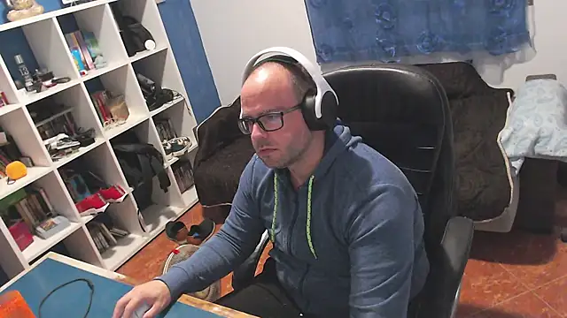 ravingr4d4 online show from 11-03-25, 10:35