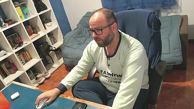 ravingr4d4 online show from 01-11-26, 01:12