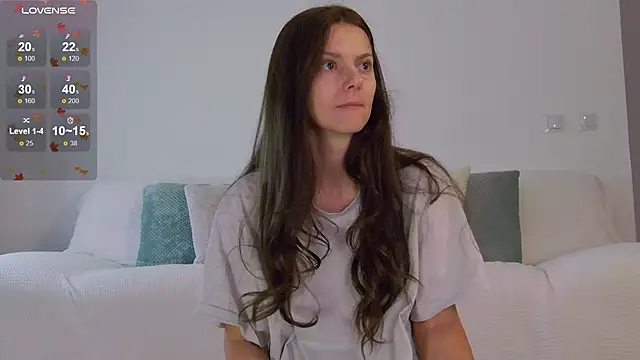 LilyRoselyn online show from 10-31-25, 04:09