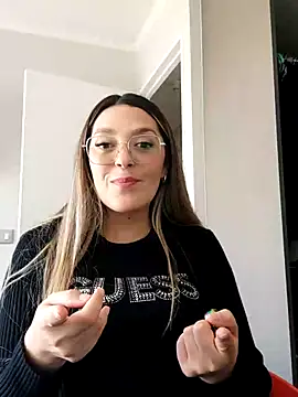 Snapshot of Daniela77771 chatting on 04-21-26, 07:20 Daniela77771 online show from 04-21-26, 07:20
