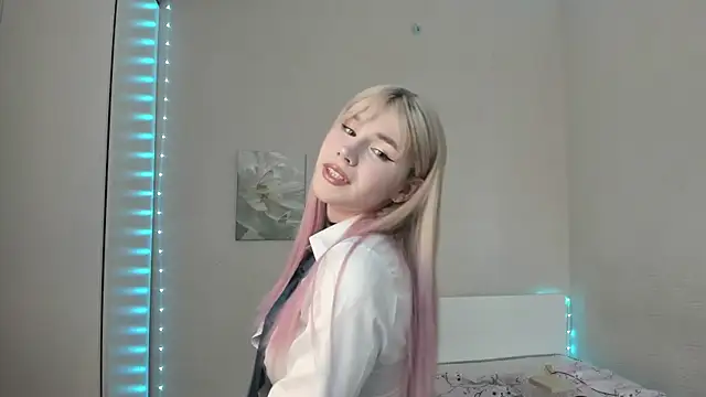 Snapshot of Alisa_Black_Star chatting on 04-23-26, 02:51 Alisa Black Star online show from 04-23-26, 02:51