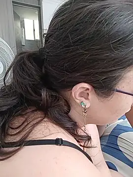 Snapshot of Karol_and_David_hotcouple chatting on 05-17-26, 04:40 Karol and David hotcouple online show from 05-17-26, 04:40