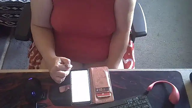 Snapshot of Silvia2277 chatting on 07-12-26, 09:43 Silvia2277 online show from 07-12-26, 09:43