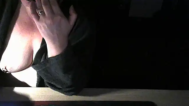 Silvia2277 online show from 12-18-25, 08:34