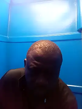 Snapshot of Robzevyrus chatting on 10-27-25, 04:35 Robzevyrus online show from 10-27-25, 04:35