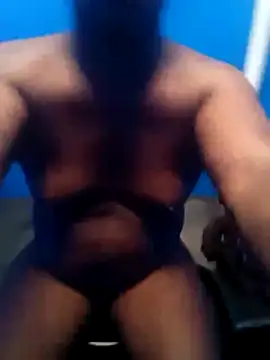 Snapshot of Robzevyrus chatting on 10-18-25, 05:53 Robzevyrus online show from 10-18-25, 05:53