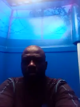 Snapshot of Robzevyrus chatting on 10-16-25, 04:10 Robzevyrus online show from 10-16-25, 04:10