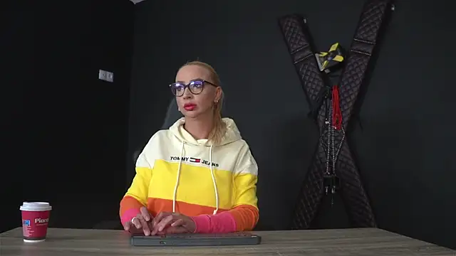 CelineConner online show from 09-09-25, 04:11