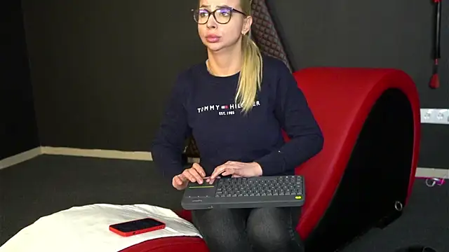 CelineConner online show from 02-13-25, 08:38