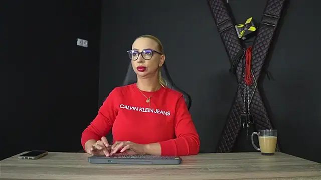 CelineConner online show from 09-11-25, 04:12