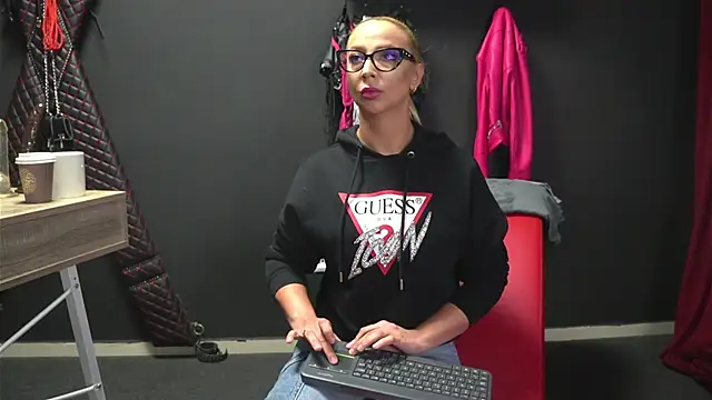 CelineConner online show from 09-22-25, 04:07