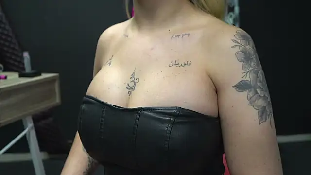 CelineConner online show from 12-02-25, 05:09