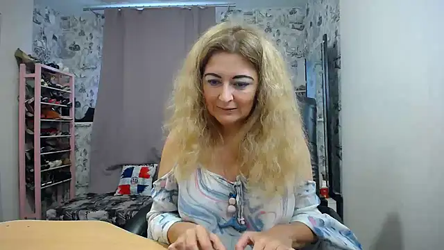 Helen1974 online show from 10-15-25, 09:50