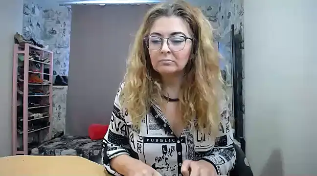 Helen1974 online show from 02-19-25, 07:50