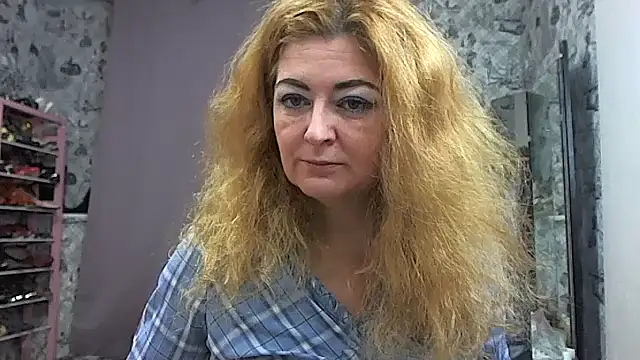 Helen1974 online show from 12-19-25, 01:09