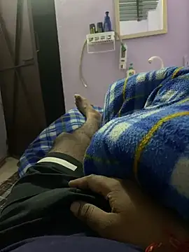 delhiboyz1 online show from 02-24-25, 06:04