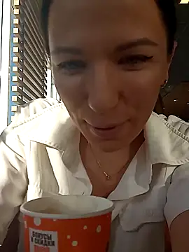 Snapshot of Brilliant-Queen1 chatting on 02-01-25, 12:40 Brilliant-Queen1 online show from 02-01-25, 12:40