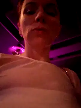 Snapshot of Brilliant-Queen1 chatting on 02-15-25, 12:26 Brilliant-Queen1 online show from 02-15-25, 12:26