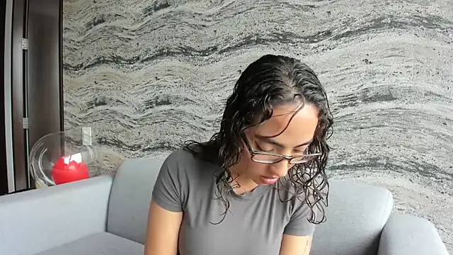 Snapshot of Sophi__a chatting on 10-09-25, 08:53 Sophi  a online show from 10-09-25, 08:53