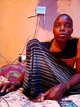 Snapshot of cute_naimah chatting on 11-18-25, 05:27 cute naimah online show from 11-18-25, 05:27