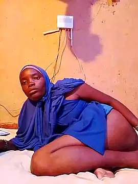 Snapshot of cute_naimah chatting on 11-12-25, 09:07 cute naimah online show from 11-12-25, 09:07