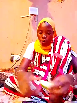 Snapshot of cute_naimah chatting on 11-14-25, 01:59 cute naimah online show from 11-14-25, 01:59