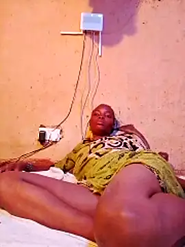 Snapshot of cute_naimah chatting on 12-18-25, 10:02 cute naimah online show from 12-18-25, 10:02