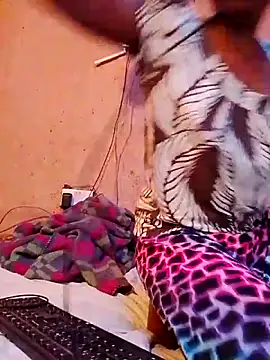 Snapshot of cute_naimah chatting on 11-28-25, 04:34 cute naimah online show from 11-28-25, 04:34