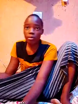 Snapshot of cute_naimah chatting on 11-17-25, 04:38 cute naimah online show from 11-17-25, 04:38