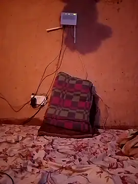 Snapshot of cute_naimah chatting on 11-18-25, 05:22 cute naimah online show from 11-18-25, 05:22