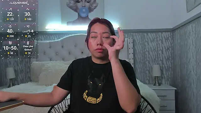 sexylaurita online show from 04-15-26, 11:16