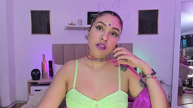 Snapshot of Zoe_Gruber chatting on 10-18-25, 06:32 Zoe Gruber online show from 10-18-25, 06:32