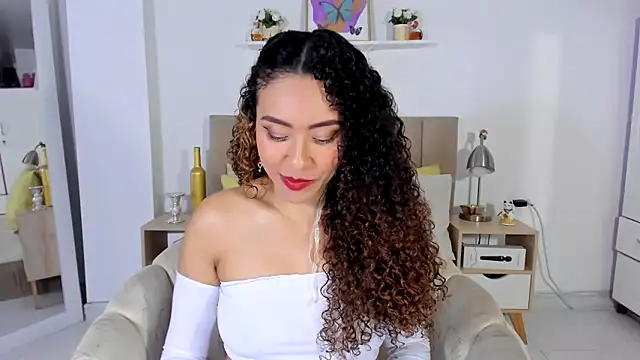 Snapshot of Zoe_Gruber chatting on 05-01-26, 11:10 Zoe Gruber online show from 05-01-26, 11:10