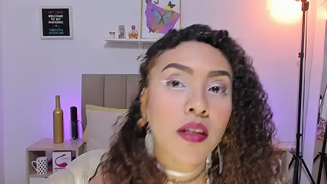 Zoe Gruber online show from 11-14-25, 08:23