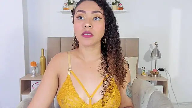 Zoe Gruber online show from 03-11-26, 10:59