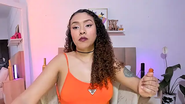 Zoe Gruber online show from 01-18-26, 01:42