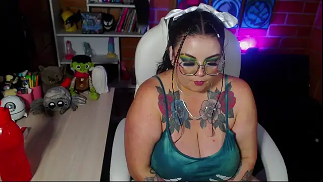 Snapshot of juliette_rd chatting on 10-07-25, 04:13 juliette rd online show from 10-07-25, 04:13