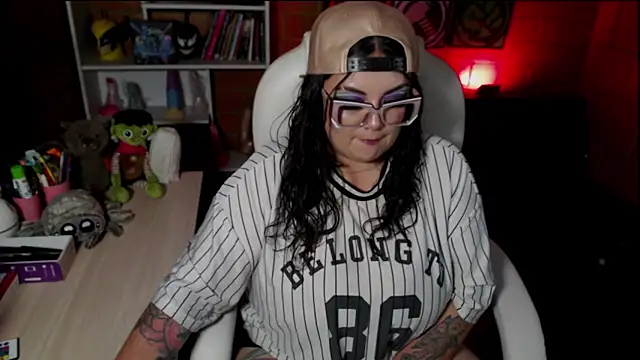 juliette rd online show from 11-21-25, 03:16