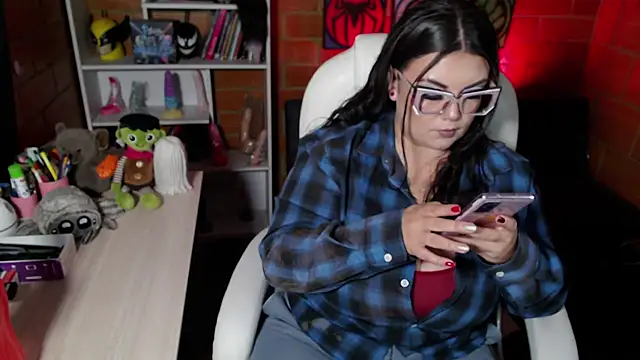 juliette rd online show from 11-30-25, 11:11