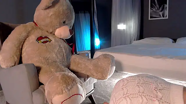 Snapshot of Dorothy_Meyer chatting on 02-15-26, 07:57 Dorothy Meyer online show from 02-15-26, 07:57