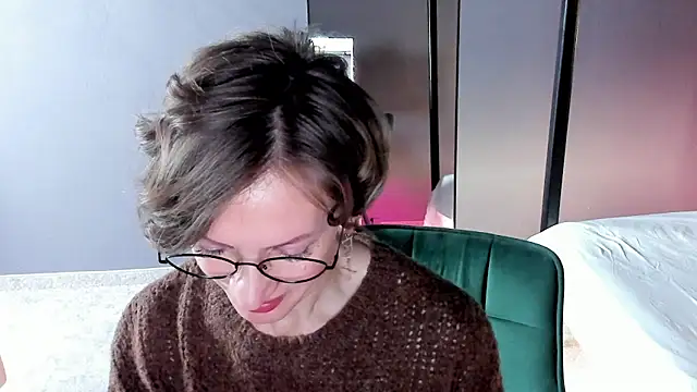 Snapshot of Dorothy_Meyer chatting on 02-17-26, 03:15 Dorothy Meyer online show from 02-17-26, 03:15