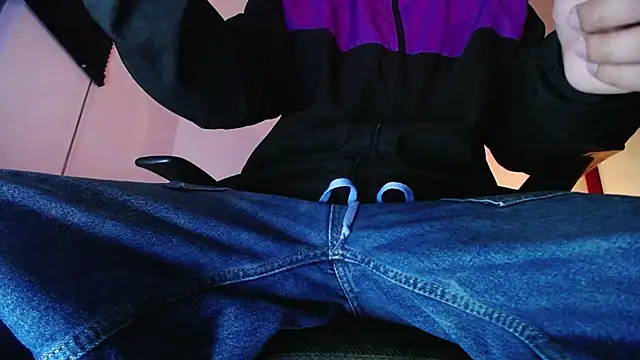 zacwatson  online show from 11-11-25, 02:39