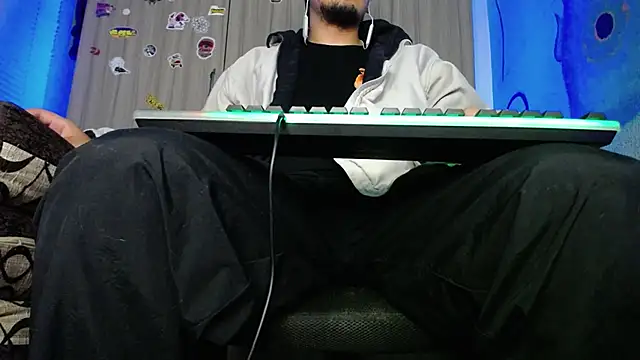 Snapshot of zacwatson_ chatting on 02-15-25, 05:09 zacwatson  online show from 02-15-25, 05:09
