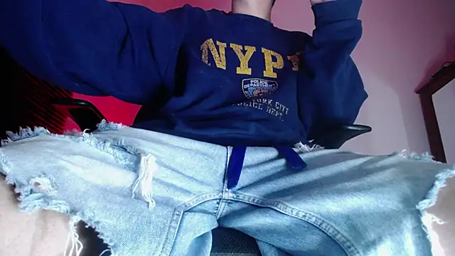 Snapshot of zacwatson_ chatting on 04-24-26, 11:07 zacwatson online show from 04-24-26, 11:07