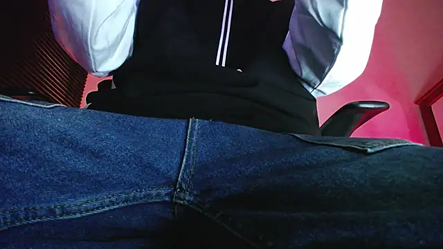 zacwatson  online show from 02-06-26, 04:41