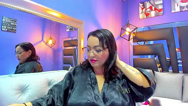Romina017 online show from 10-07-25, 12:44