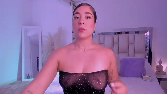 Snapshot of Sussy_Bell01 chatting on 04-17-26, 08:22 Sussy Bell01 online show from 04-17-26, 08:22