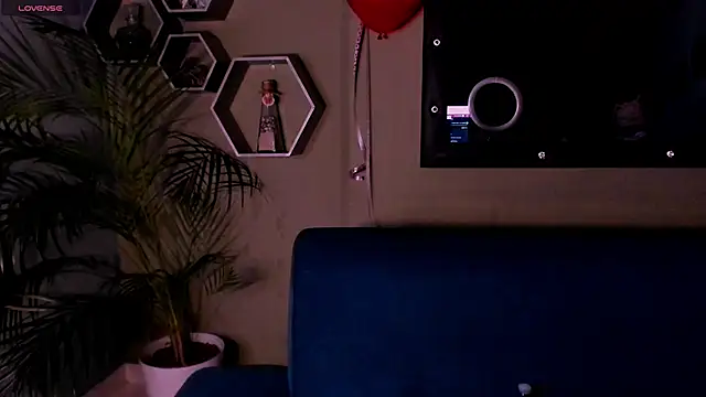 Snapshot of Sussy_Bell01 chatting on 02-18-25, 07:52 Sussy Bell01 online show from 02-18-25, 07:52